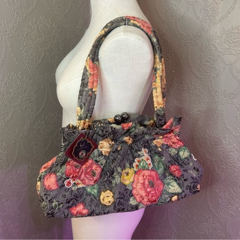 Floral Quilted Shoulder Bag in Gray and Pink